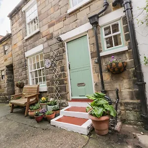 https://bulmers-cottage-saltburn-by-the-sea.yorkshirehotels.net