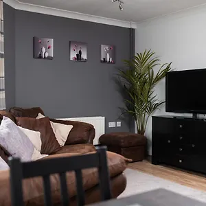 Apartment Charming 2br Ground Floor Flat In Sholing, 11 Mins From Centre - Recently Set Up With, Southampton
